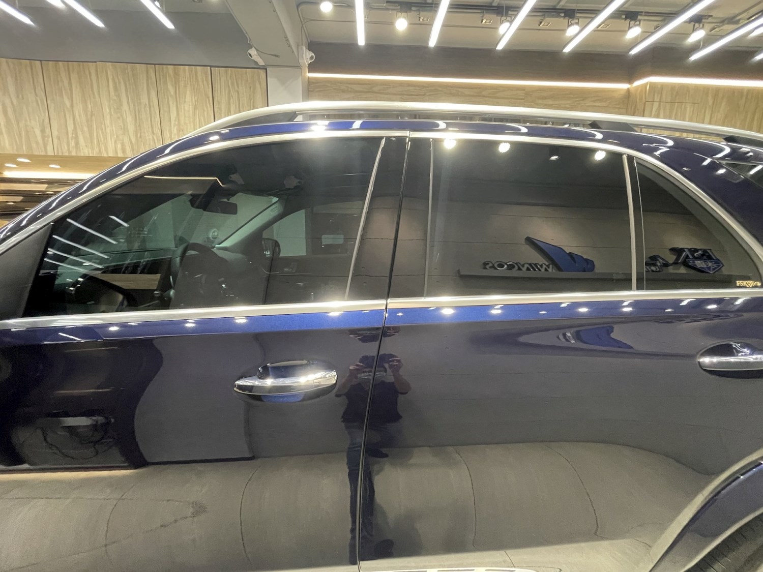 2022 Mercedes-Benz GLE - 前擋FSK冰鑽AT50搭配車身FSK冰鑽F20.FX7 - 新北震宣汽車隔熱紙